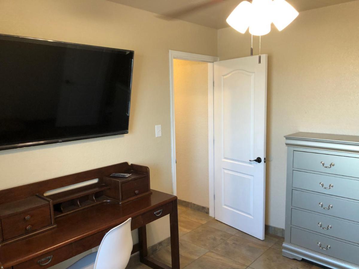 Апартаменты The Rustic @ Paseo De Encinal Dr # 4 Игл-Пасс Экстерьер фото